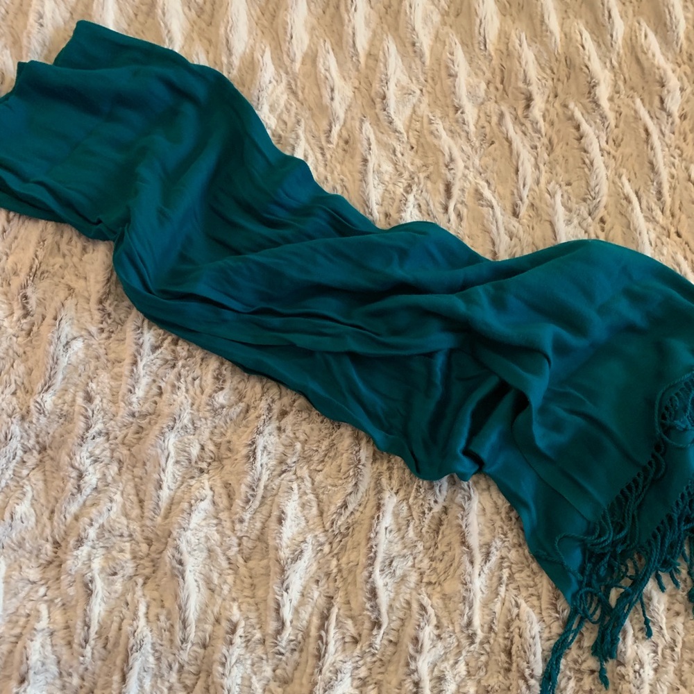 Teal Wrap/Scarf (Unknown Brand)